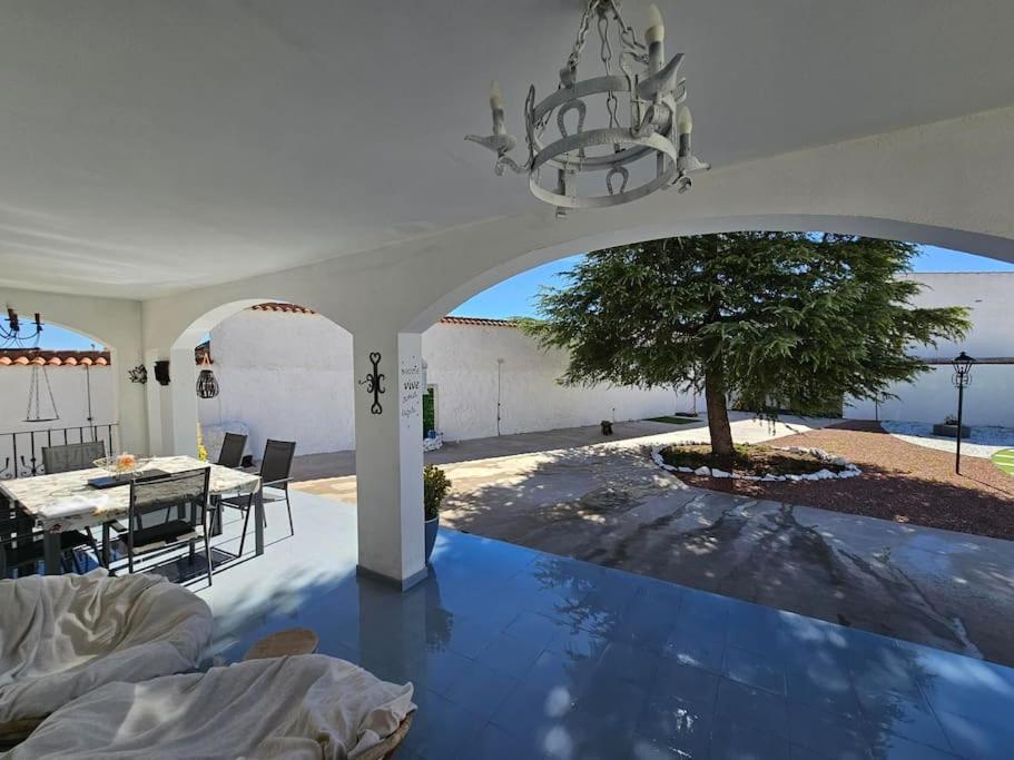 La Casa Del Arbol Villa Fuentiduena de Tajo Exteriör bild